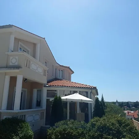 Villa Gregovica 2 Apartmani & Suit Apartament